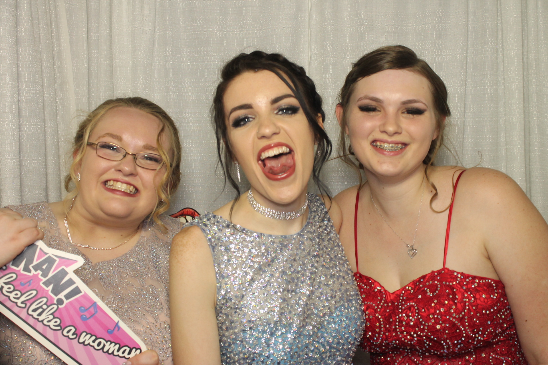 Preble Shawnee HS Prom | View more photos from the event at gallery.photoboothcincy.com/u/PhotoBoothCincy/Preble-Shawnee-HS-Prom
